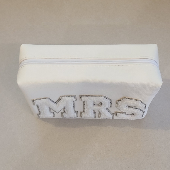 MRS Makeup Bag - Picture 8 of 9